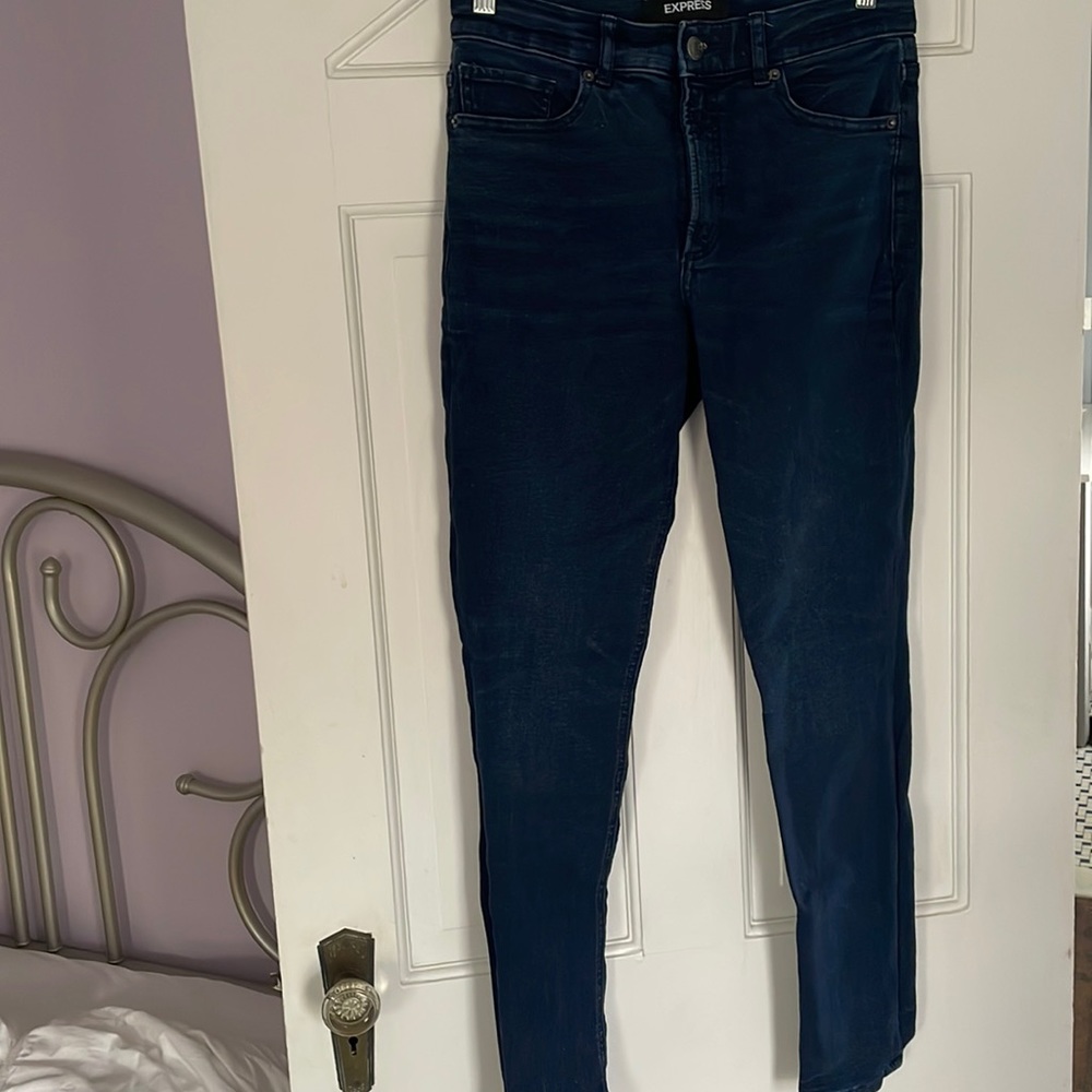 Express Jean Legging, size 8 reg. Very comfy